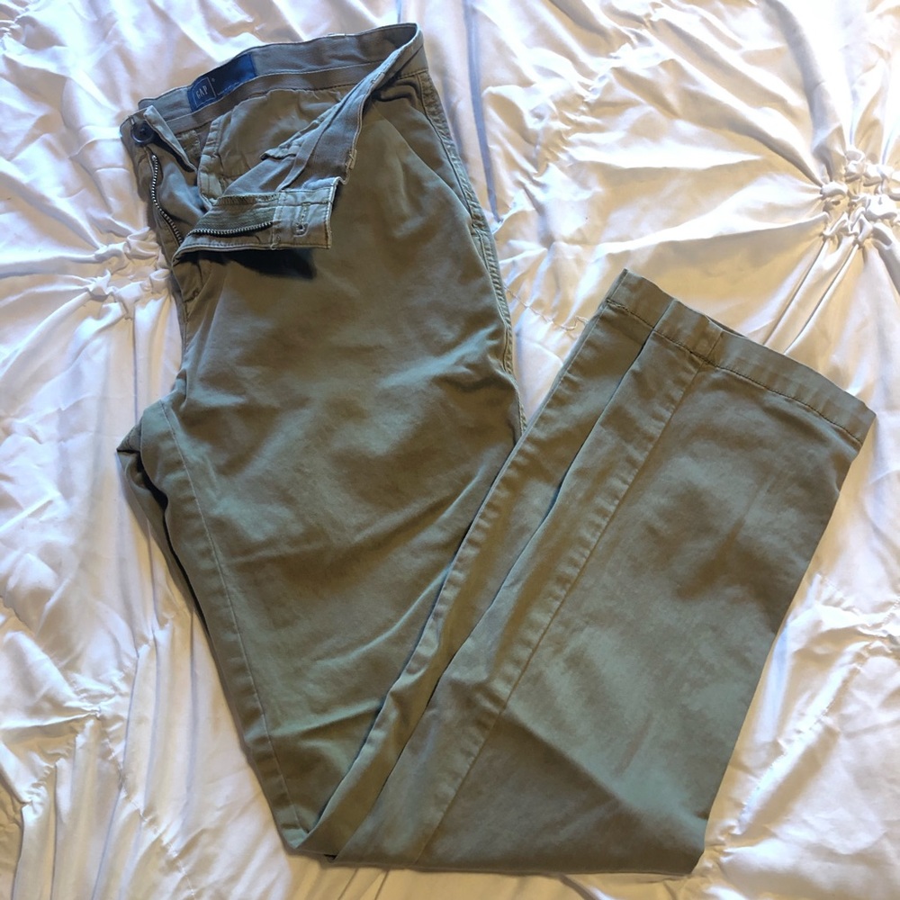 Gap Chinos